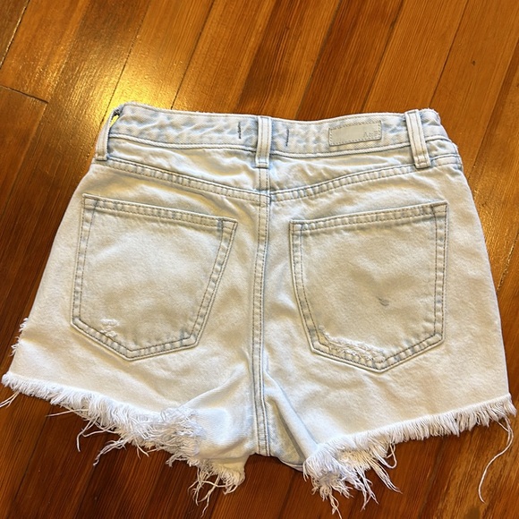 Abercrombie & Fitch Annie High Rise Shortie - Picture 2 of 6
